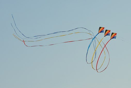 wind-kite-391870__340